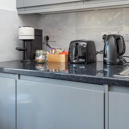 Taylor'S Apartment Wimbledon Лондон Экстерьер фото