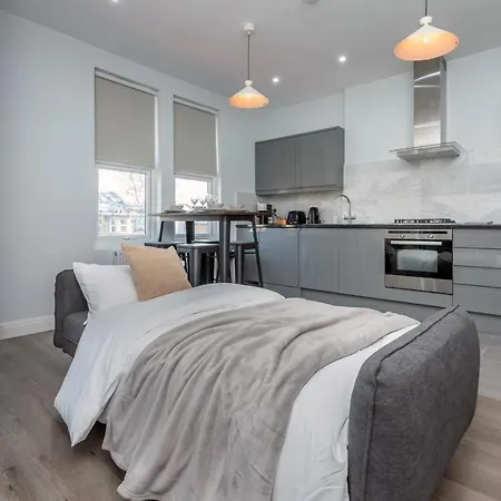 Taylor'S Apartment Wimbledon Лондон Экстерьер фото